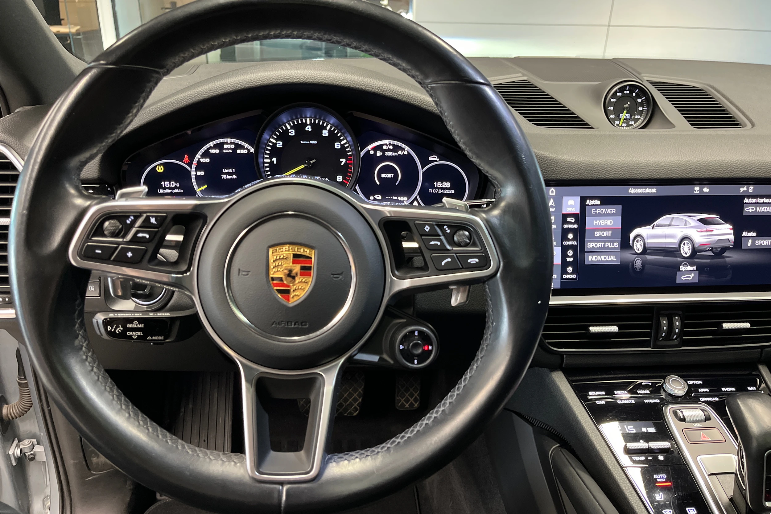 hopea Porsche Cayenne 2021 kuva 18.