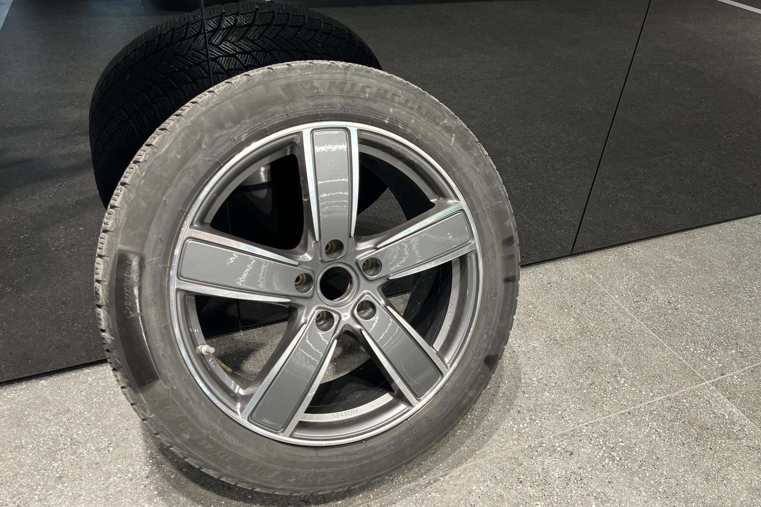 hopea Porsche Cayenne 2021 kuva 34.