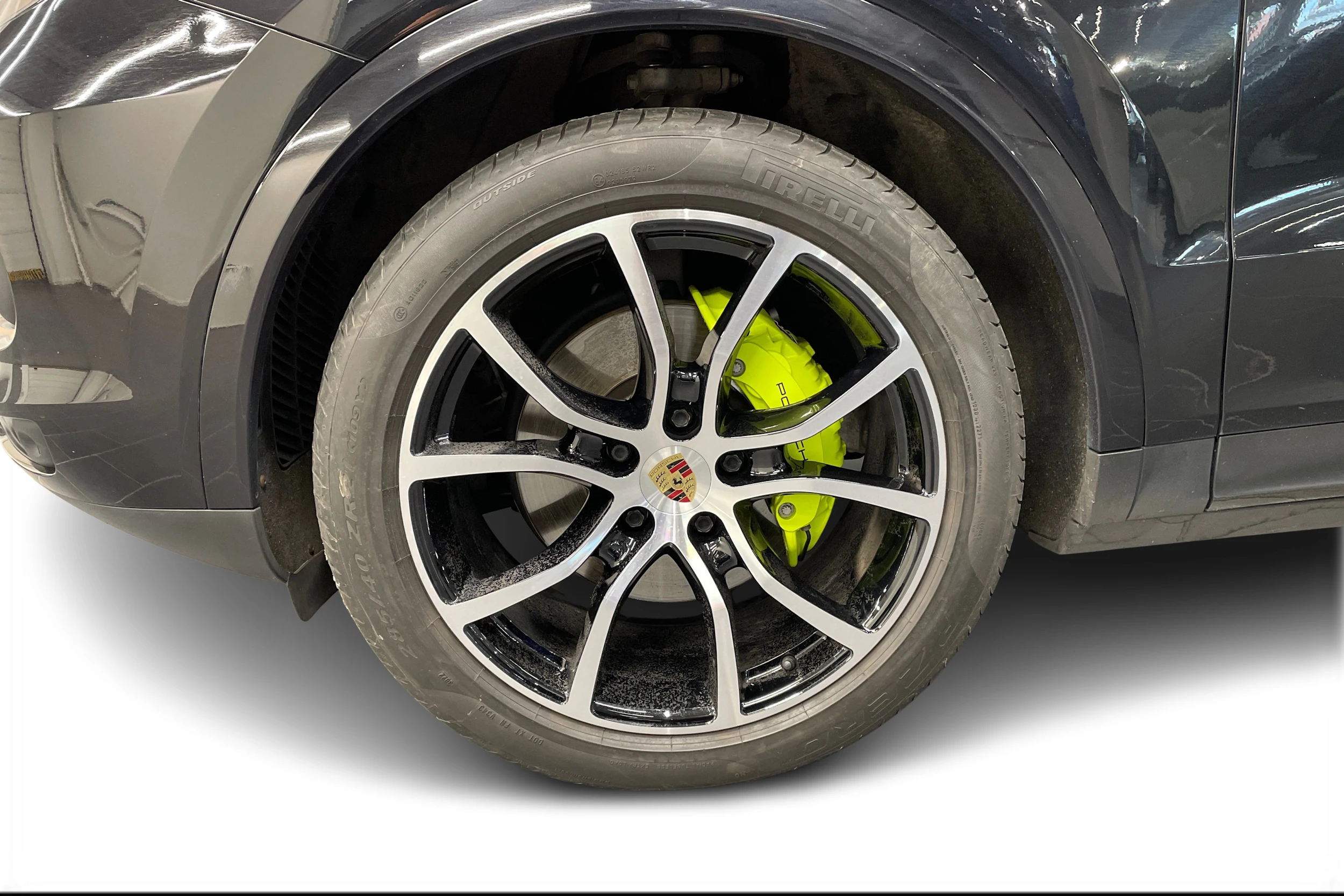 musta Porsche Cayenne 2021 kuva 10.
