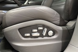 Valkoinen Porsche Cayenne 2021 kuva 11.