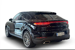 musta Porsche Cayenne 2021 kuva 2.