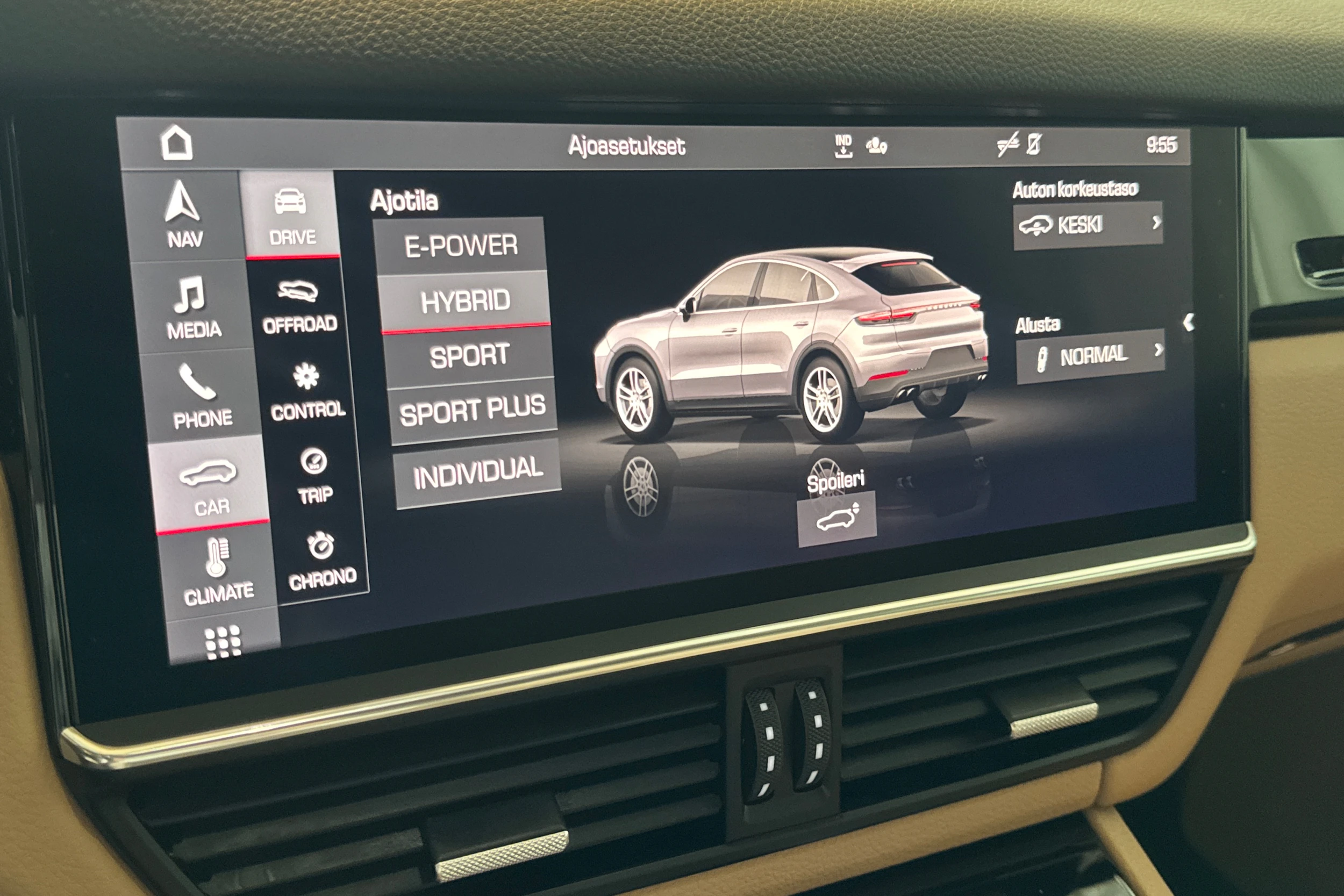 musta Porsche Cayenne 2021 kuva 13.