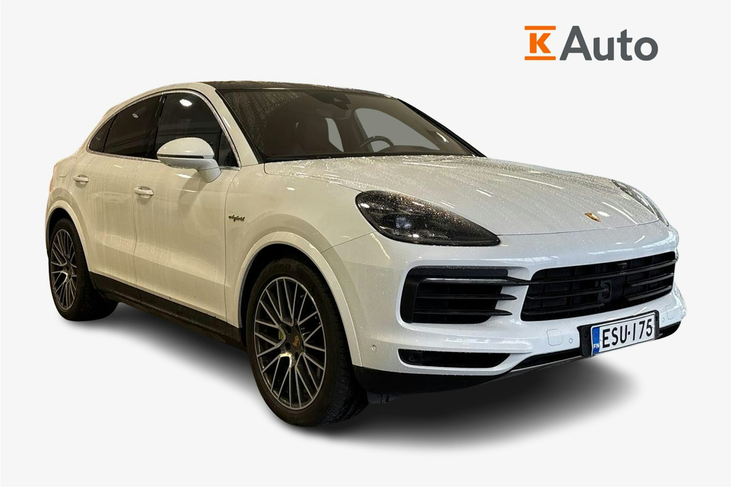 valkoinen Porsche Cayenne 2021 kuva 1.