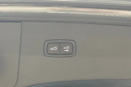 Harmaa Porsche Cayenne 2021 kuva 12.