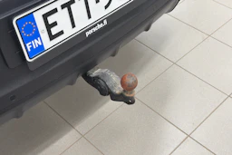Harmaa Porsche Cayenne 2021 kuva 13.