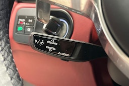 punainen Porsche Cayenne 2021 kuva 13.