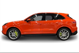 met. Oranssi Porsche Cayenne 2021 kuva 5.