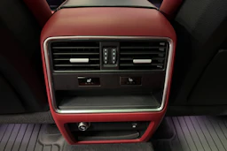 met. Oranssi Porsche Cayenne 2021 kuva 25.