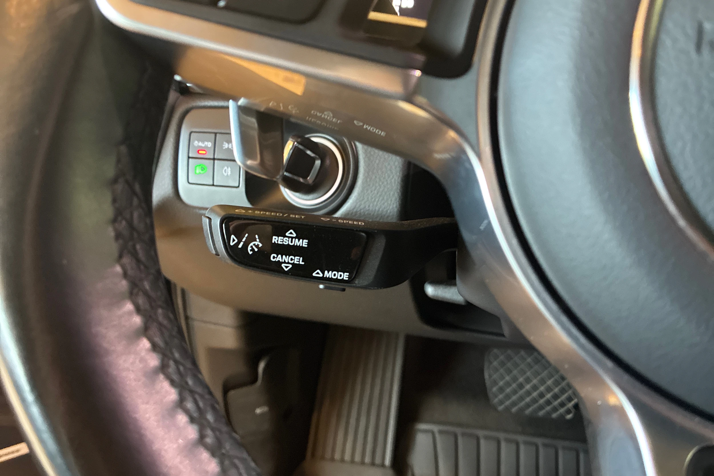 musta Porsche Cayenne 2021 kuva 15.