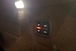 valkoinen Porsche Cayenne 2021 kuva 15.