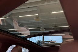 valkoinen Porsche Cayenne 2021 kuva 28.