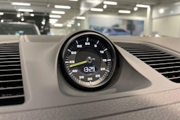 Valkoinen Porsche Cayenne 2021 kuva 16.