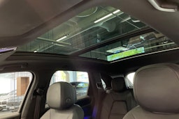 Valkoinen Porsche Cayenne 2021 kuva 21.