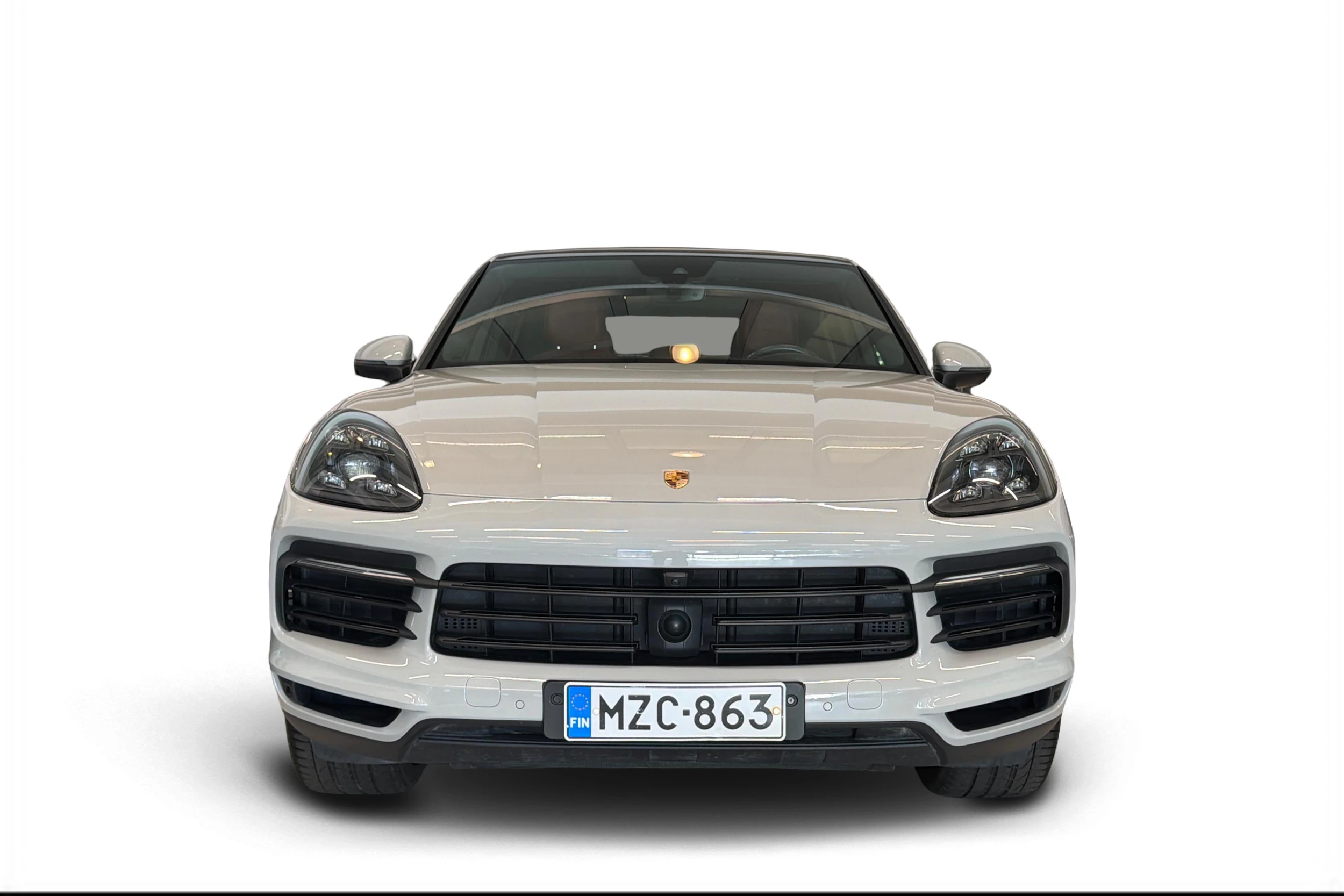 valkoinen Porsche Cayenne 2021 kuva 4.