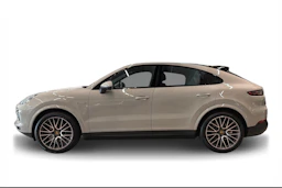 valkoinen Porsche Cayenne 2021 kuva 5.