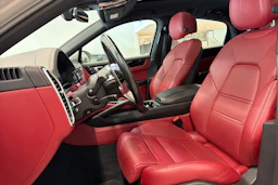 valkoinen Porsche Cayenne 2021 kuva 9.