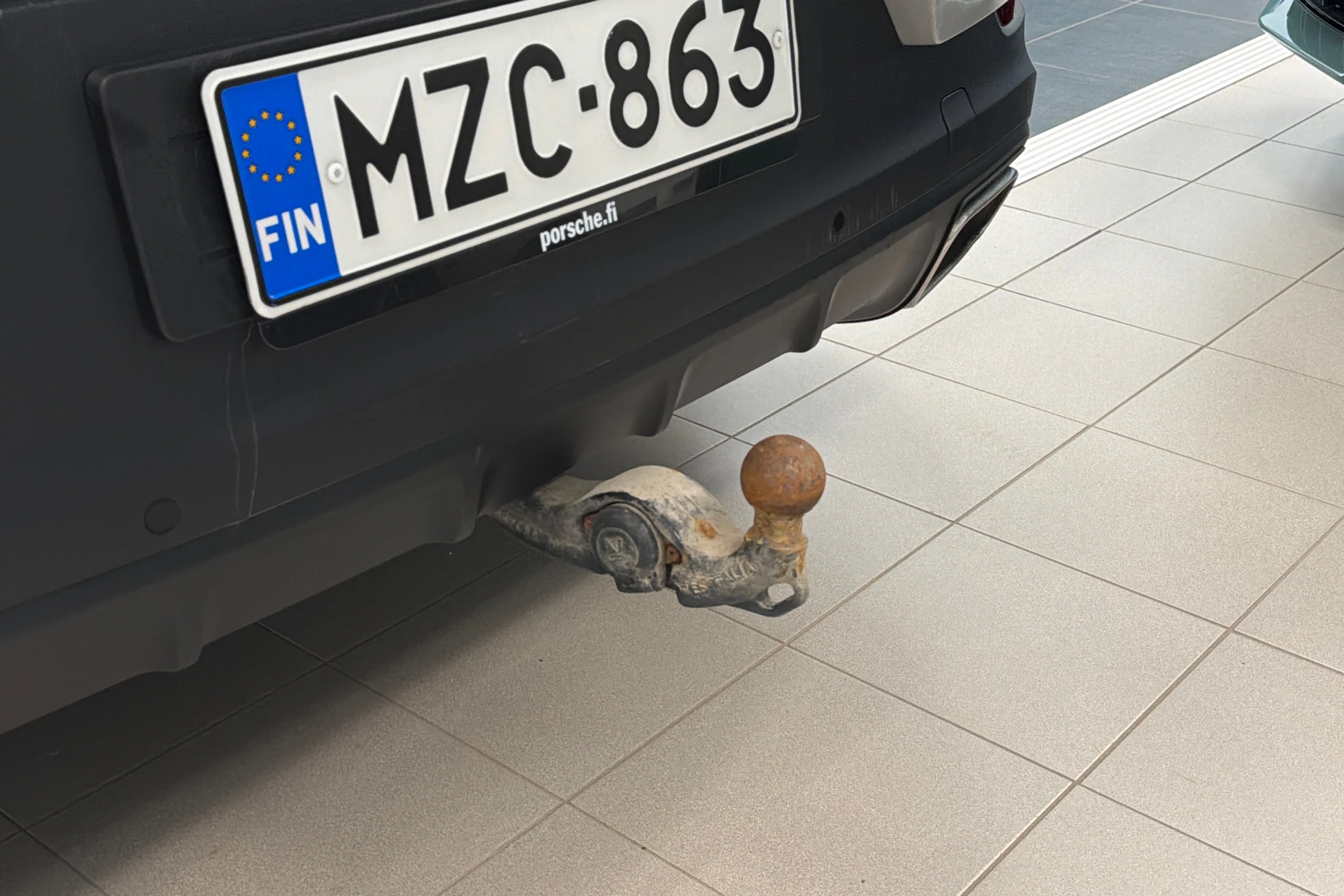 valkoinen Porsche Cayenne 2021 kuva 13.