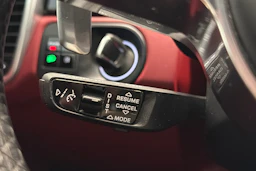valkoinen Porsche Cayenne 2021 kuva 19.
