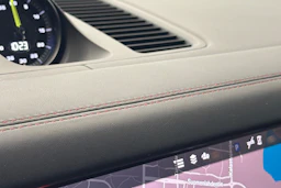 valkoinen Porsche Cayenne 2021 kuva 26.