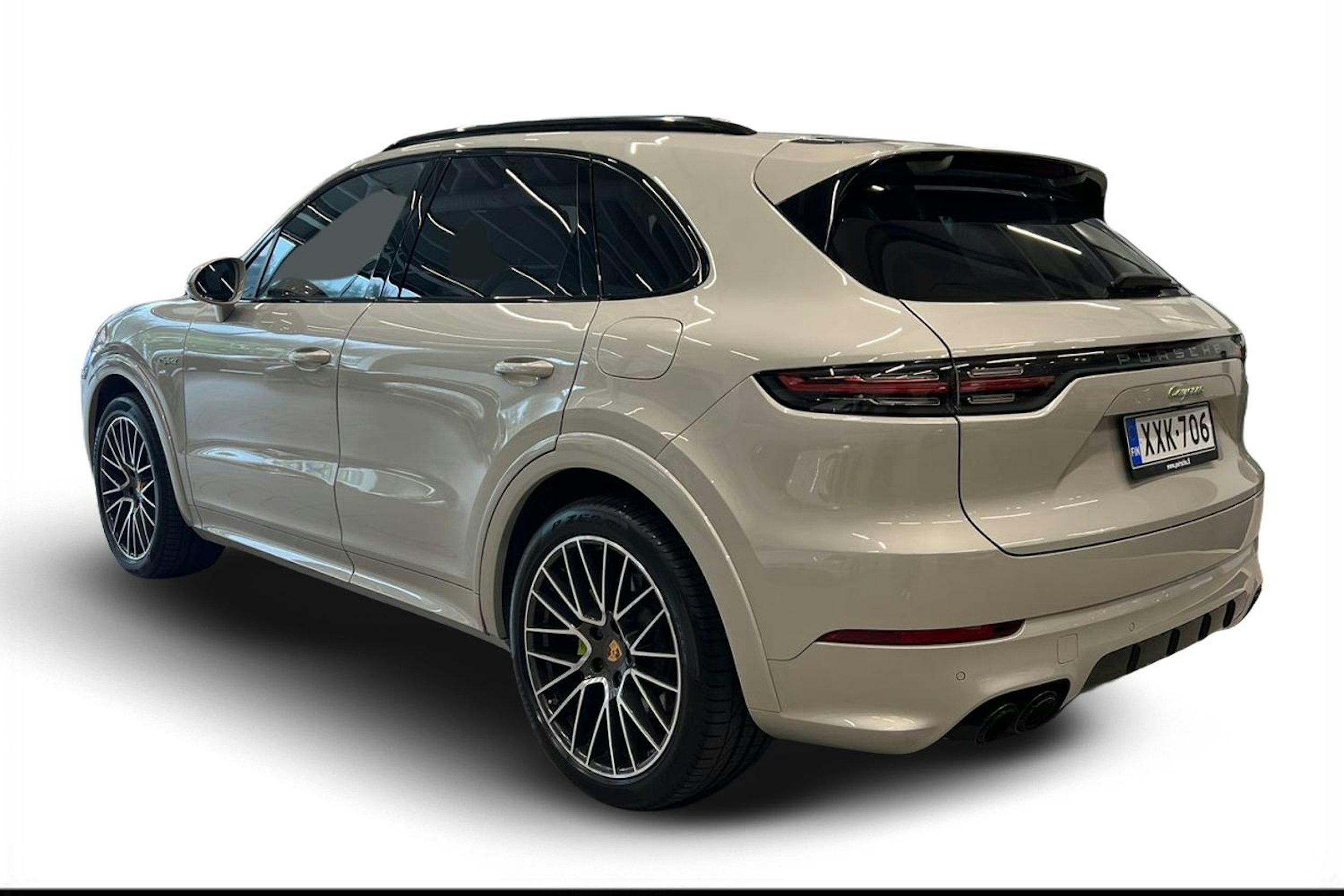 Ruskea (beige) Porsche Cayenne 2021 kuva 2.