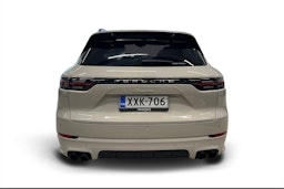 Ruskea (beige) Porsche Cayenne 2021 kuva 3.