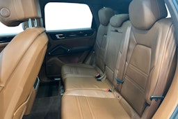 Ruskea (beige) Porsche Cayenne 2021 kuva 8.