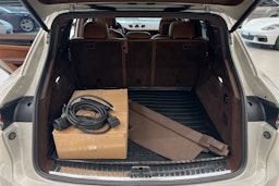 Ruskea (beige) Porsche Cayenne 2021 kuva 10.
