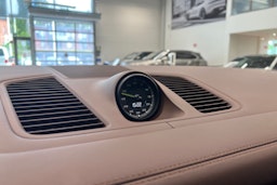 Ruskea (beige) Porsche Cayenne 2021 kuva 12.