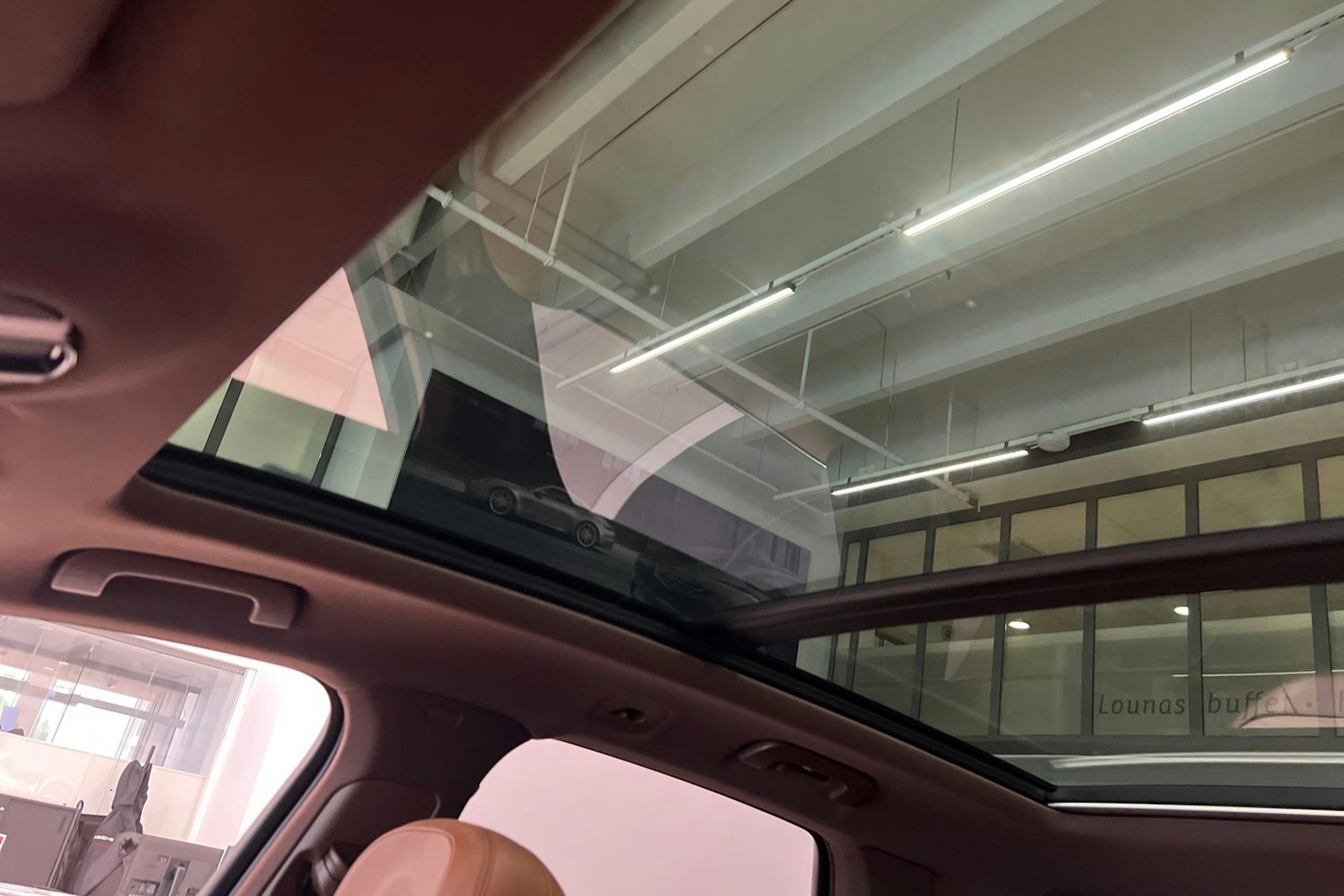 Ruskea (beige) Porsche Cayenne 2021 kuva 13.