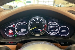 Ruskea (beige) Porsche Cayenne 2021 kuva 15.