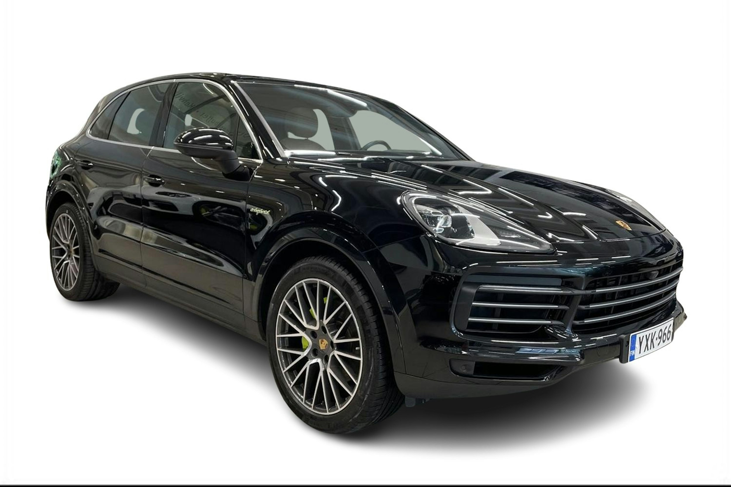 musta Porsche Cayenne 2021 kuva 1.