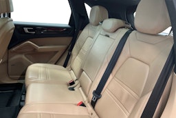 musta Porsche Cayenne 2021 kuva 8.