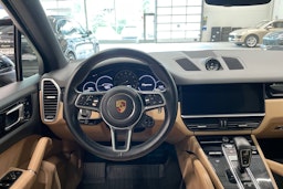 musta Porsche Cayenne 2021 kuva 10.