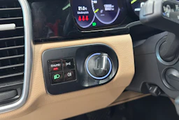 Harmaa Porsche Cayenne 2021 kuva 24.