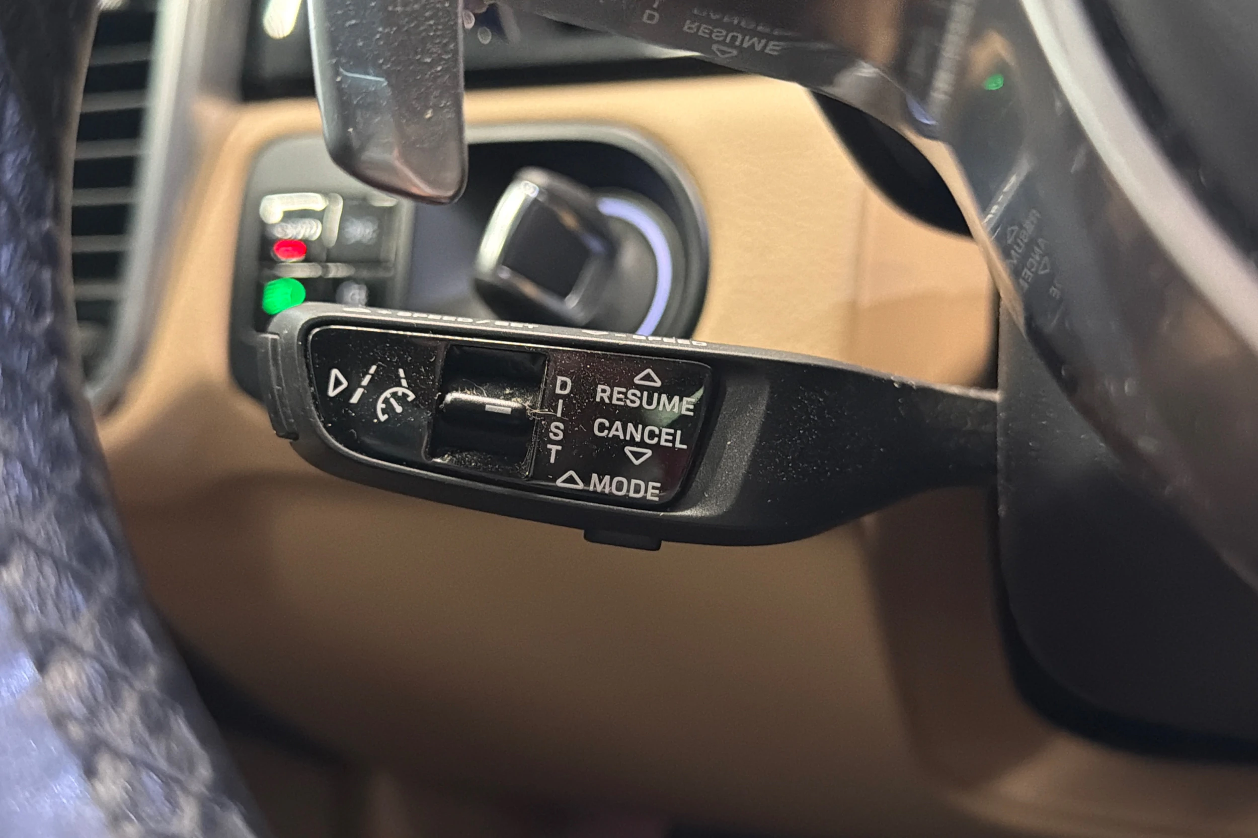 Harmaa Porsche Cayenne 2021 kuva 25.