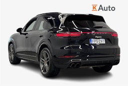 musta Porsche Cayenne 2022 kuva 2.
