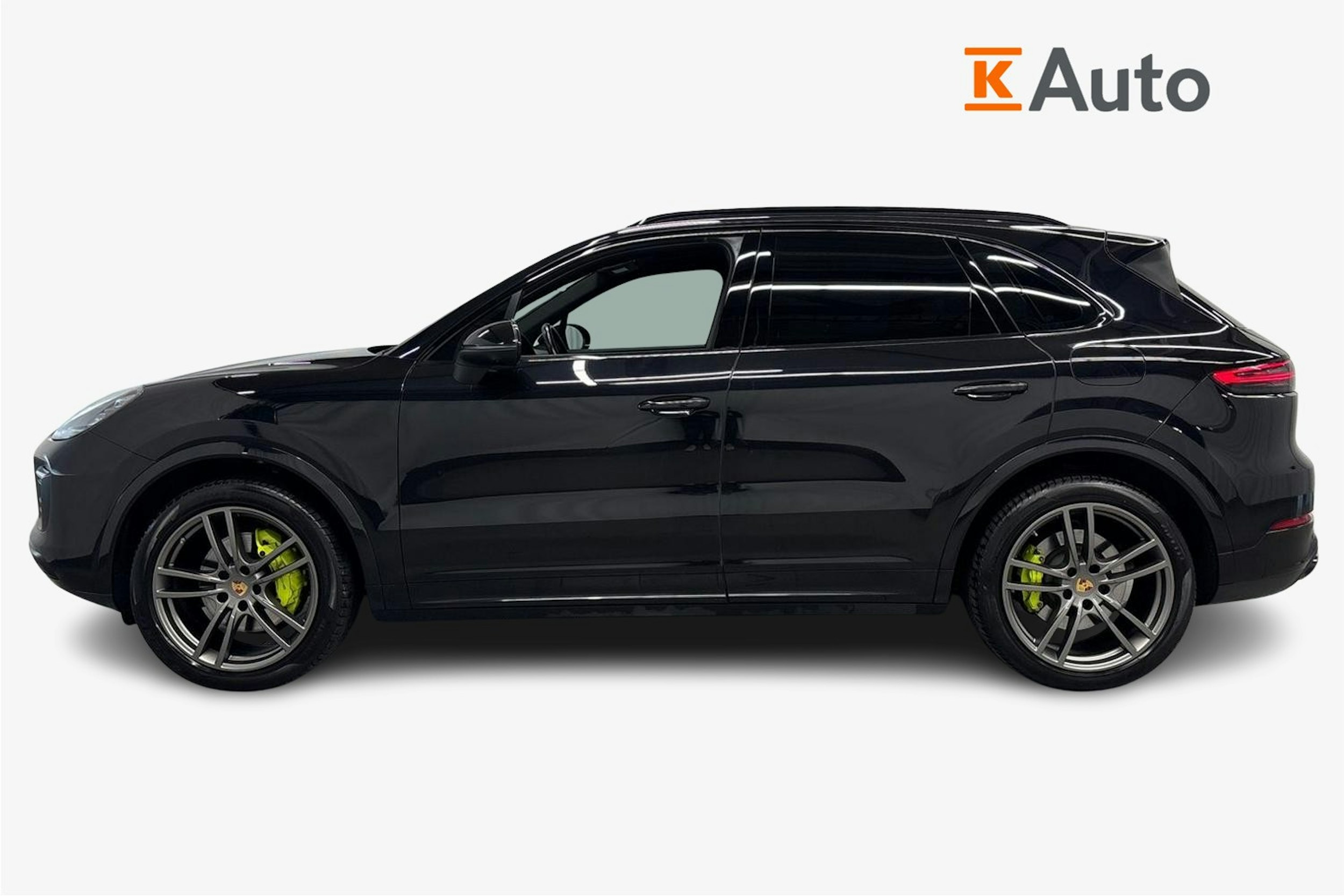 musta Porsche Cayenne 2022 kuva 6.