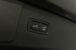 musta Porsche Cayenne 2022 kuva 17.