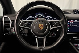 musta Porsche Cayenne 2022 kuva 20.