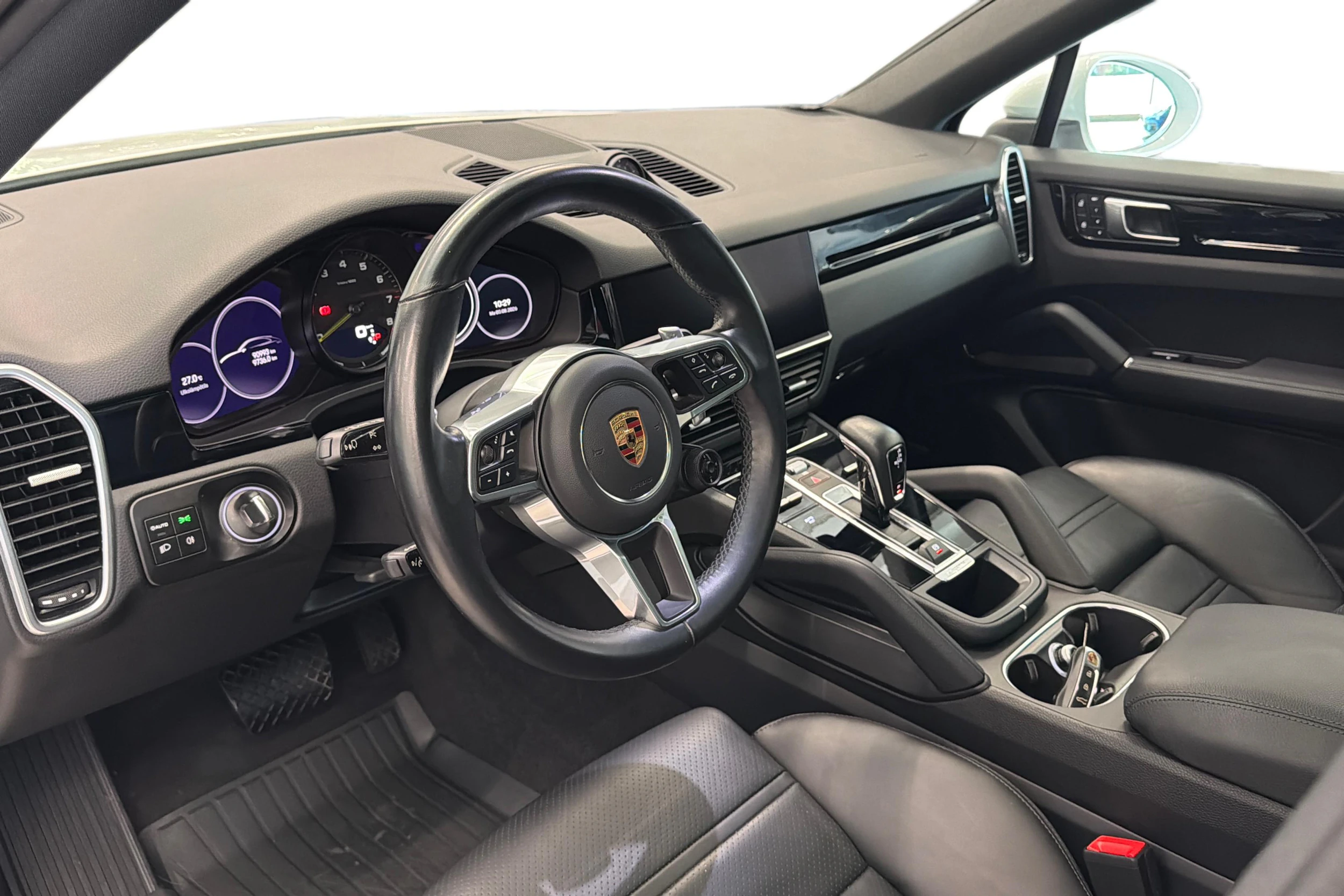 Valkoinen Porsche Cayenne 2022 kuva 6.