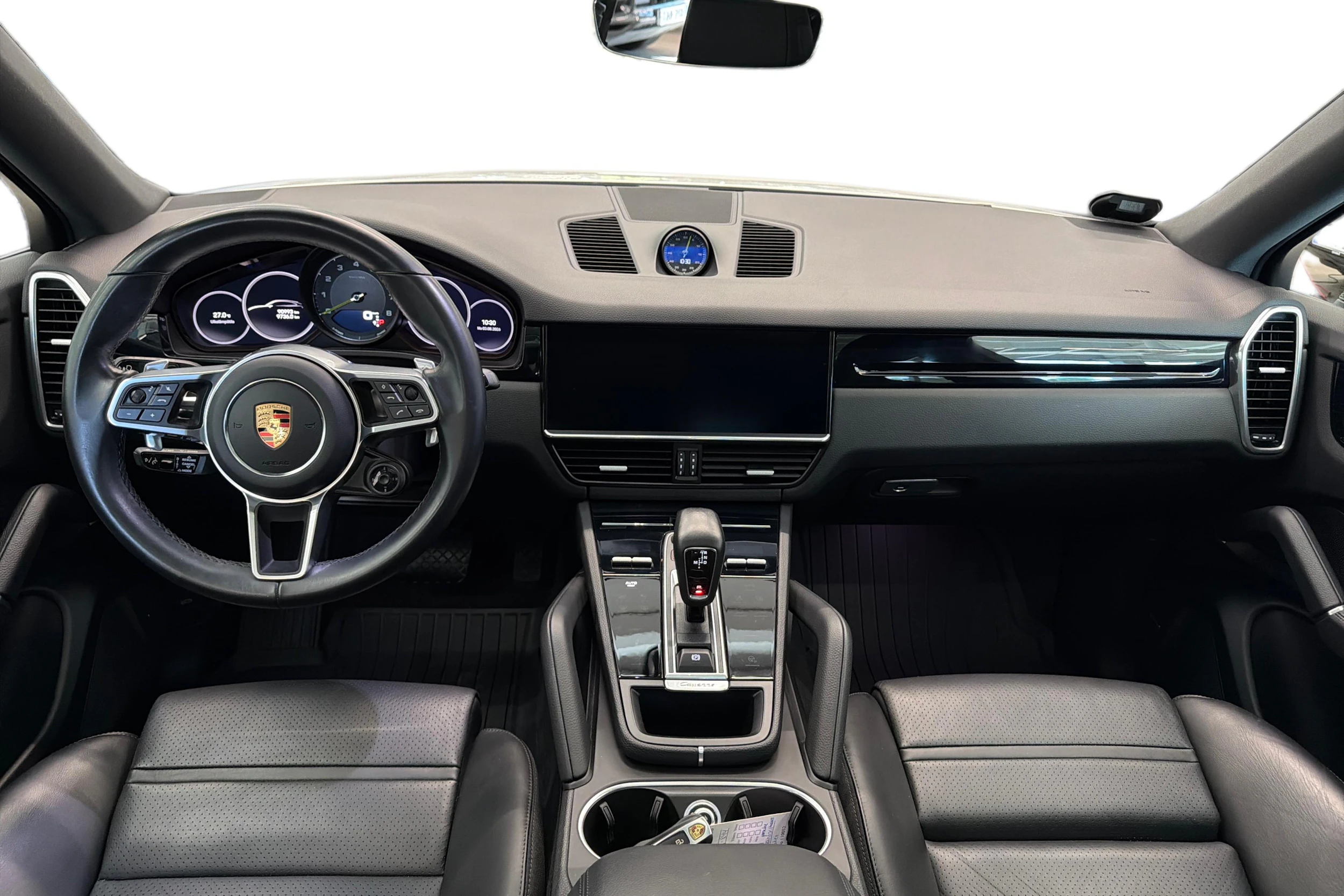 Valkoinen Porsche Cayenne 2022 kuva 7.