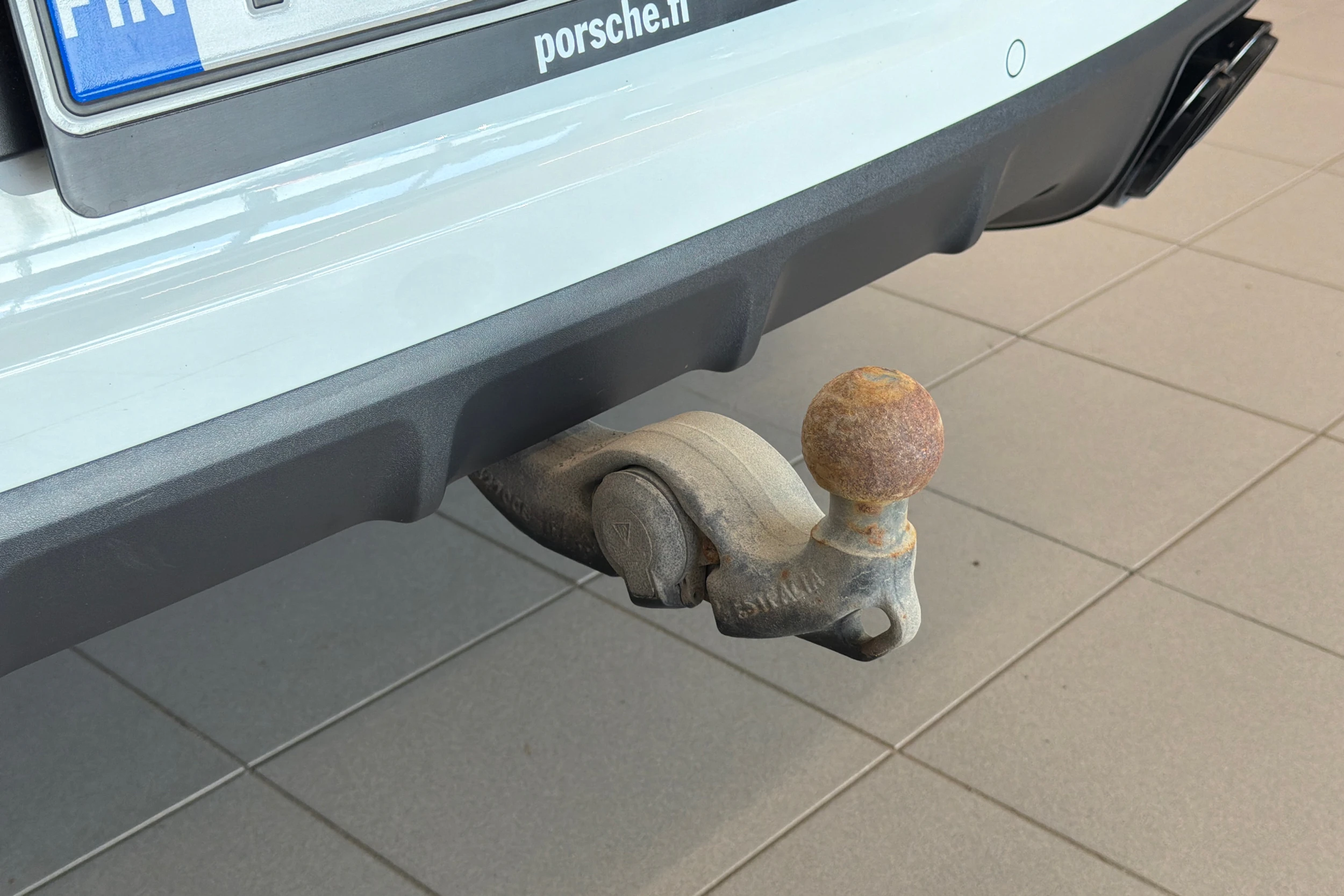 Valkoinen Porsche Cayenne 2022 kuva 15.