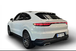 Valkoinen Porsche Cayenne 2022 kuva 2.