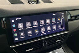 Valkoinen Porsche Cayenne 2022 kuva 12.