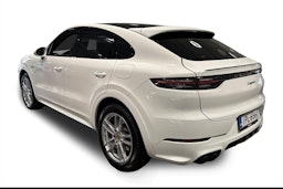 valkoinen Porsche Cayenne 2022 kuva 2.