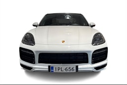 valkoinen Porsche Cayenne 2022 kuva 4.