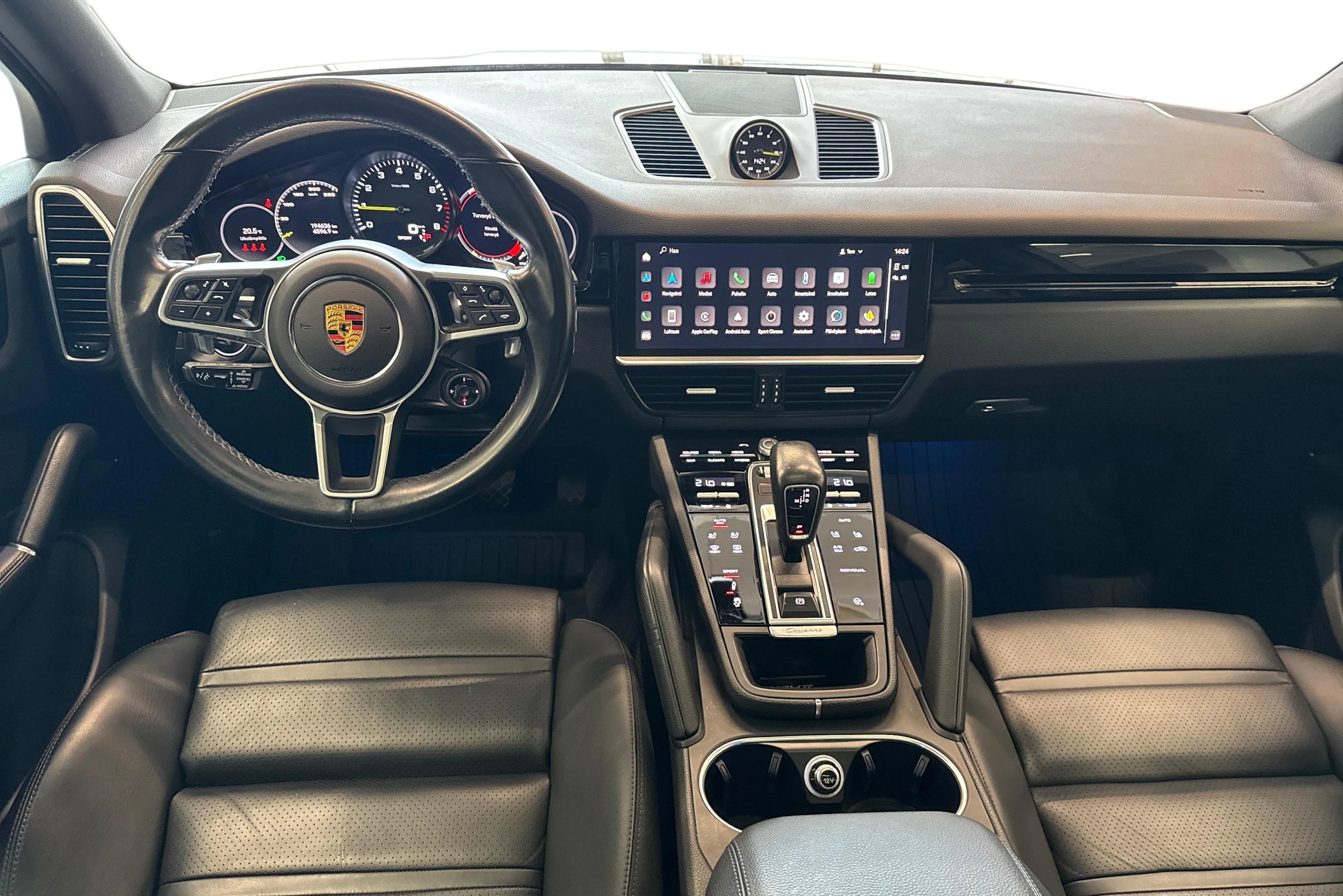 harmaa Porsche Cayenne 2022 kuva 8.