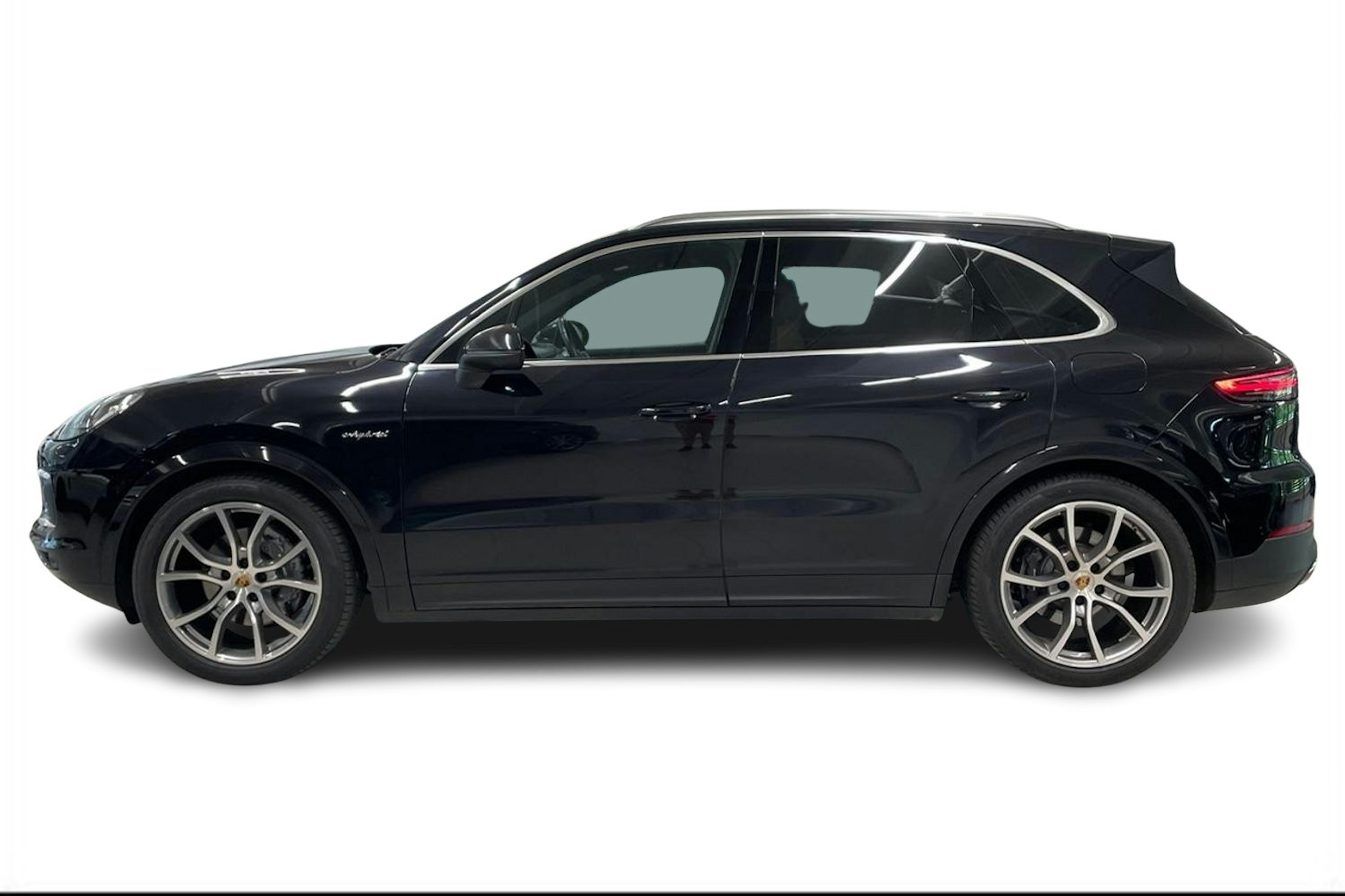 musta Porsche Cayenne 2022 kuva 5.