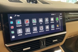 musta Porsche Cayenne 2022 kuva 13.
