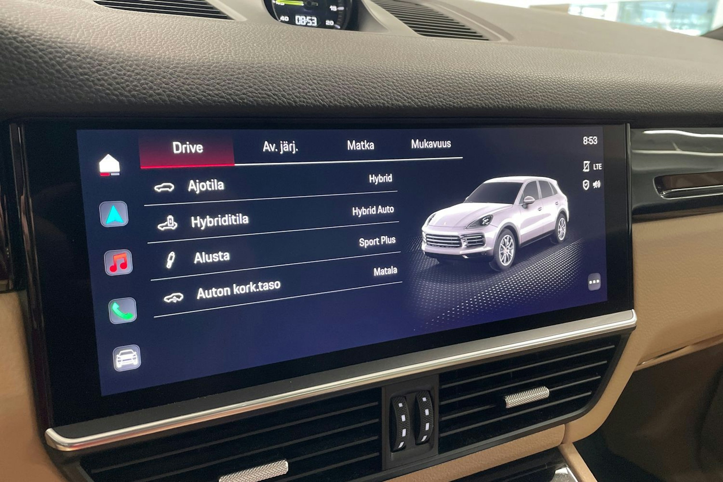 musta Porsche Cayenne 2022 kuva 14.